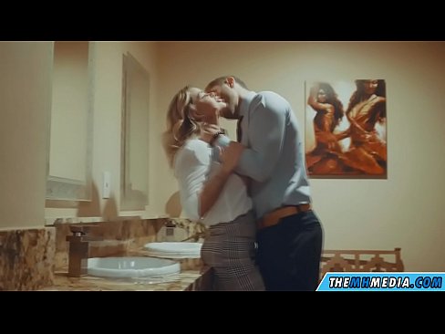 ❤️ Når en barmfagre blondine forfører deg på et offentlig toalett ❤️❌ Porno ved no.cbddeluxe.top ﹏